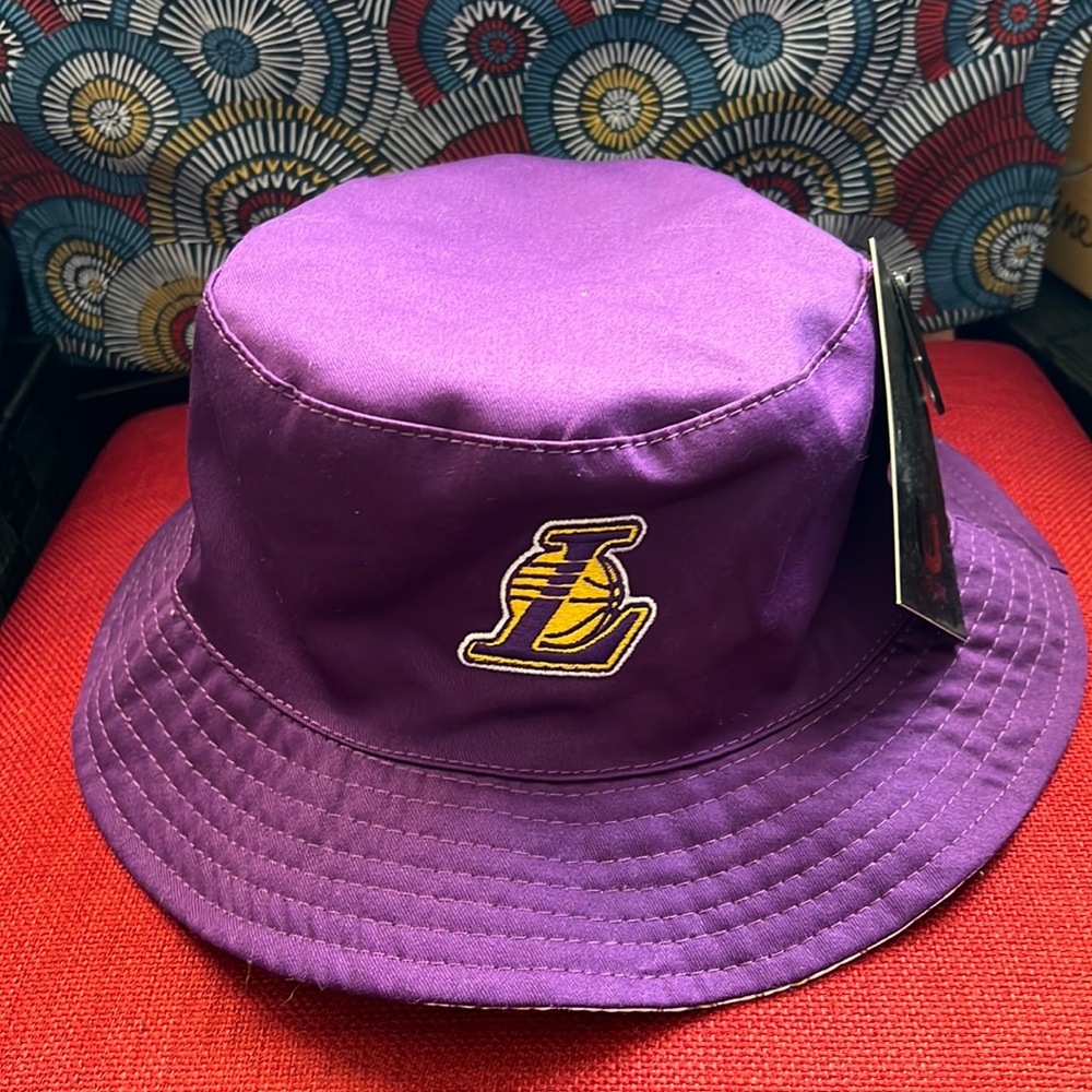 Ultra Game 
LA Lakers Embroidered Patch
Purple Reversible Bucket Hat NWT OS